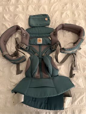 Ergobaby Omni 360 Carrier Icy Mint Green and Grey